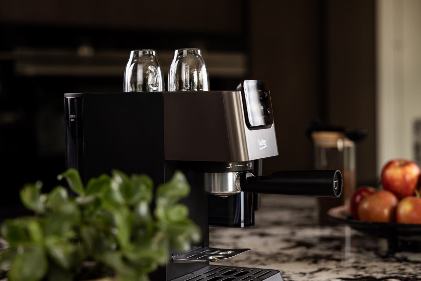 Ekspres BEKO CaffeExperto CEP5464DX z modułem do kapsułek Nespresso